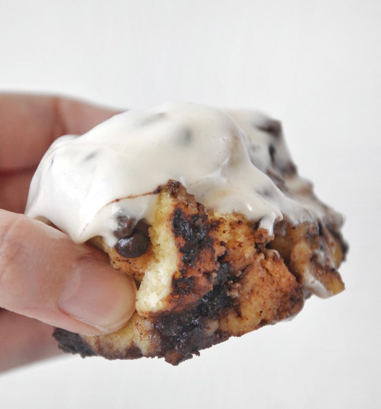 Cinnamon Buns with Chocochips Filling